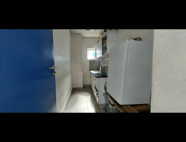 925M² SHOWROOM TO LET IN DURBAN CENTRAL